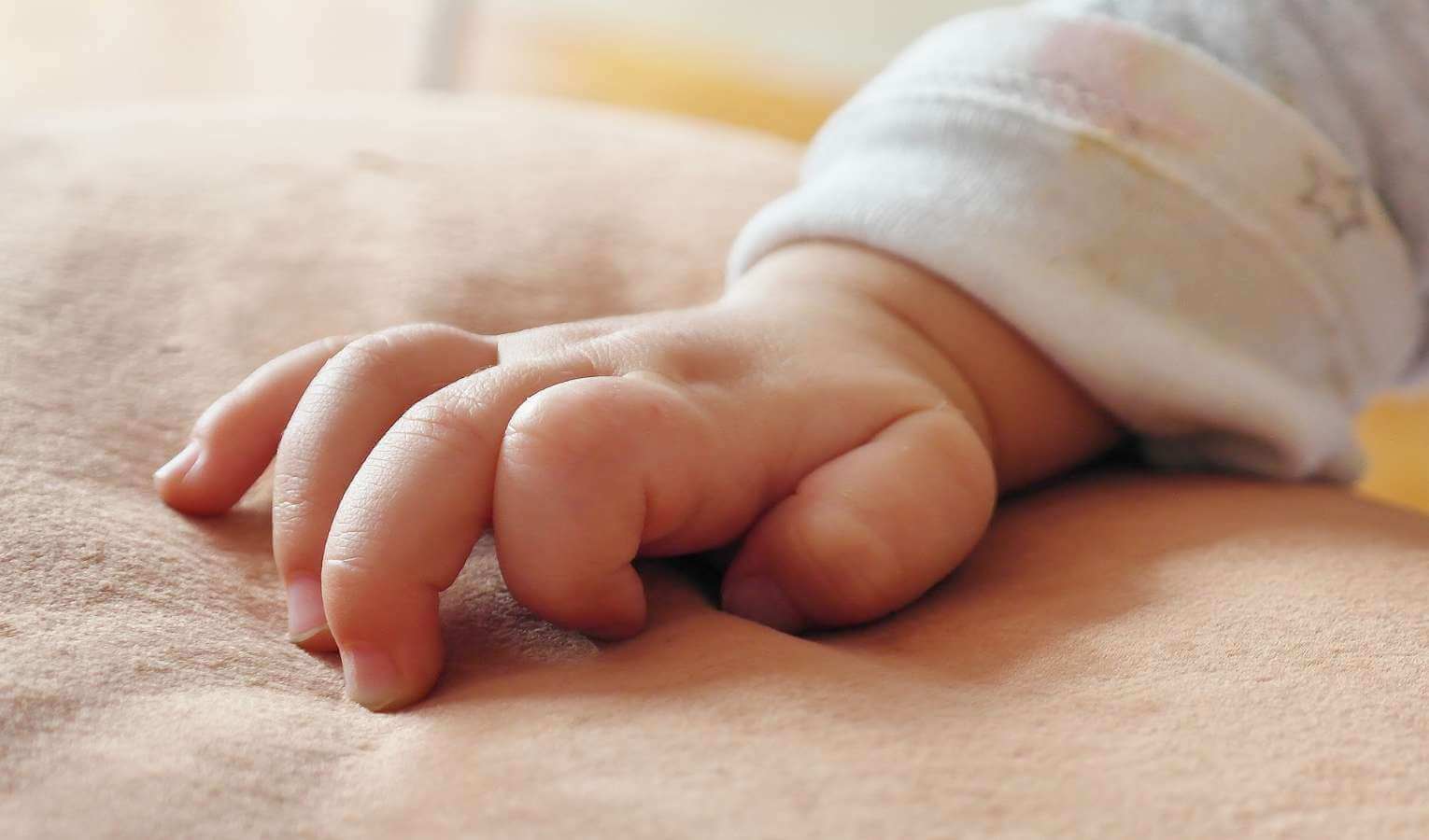 Choosing a baby's name: 4 things to consider